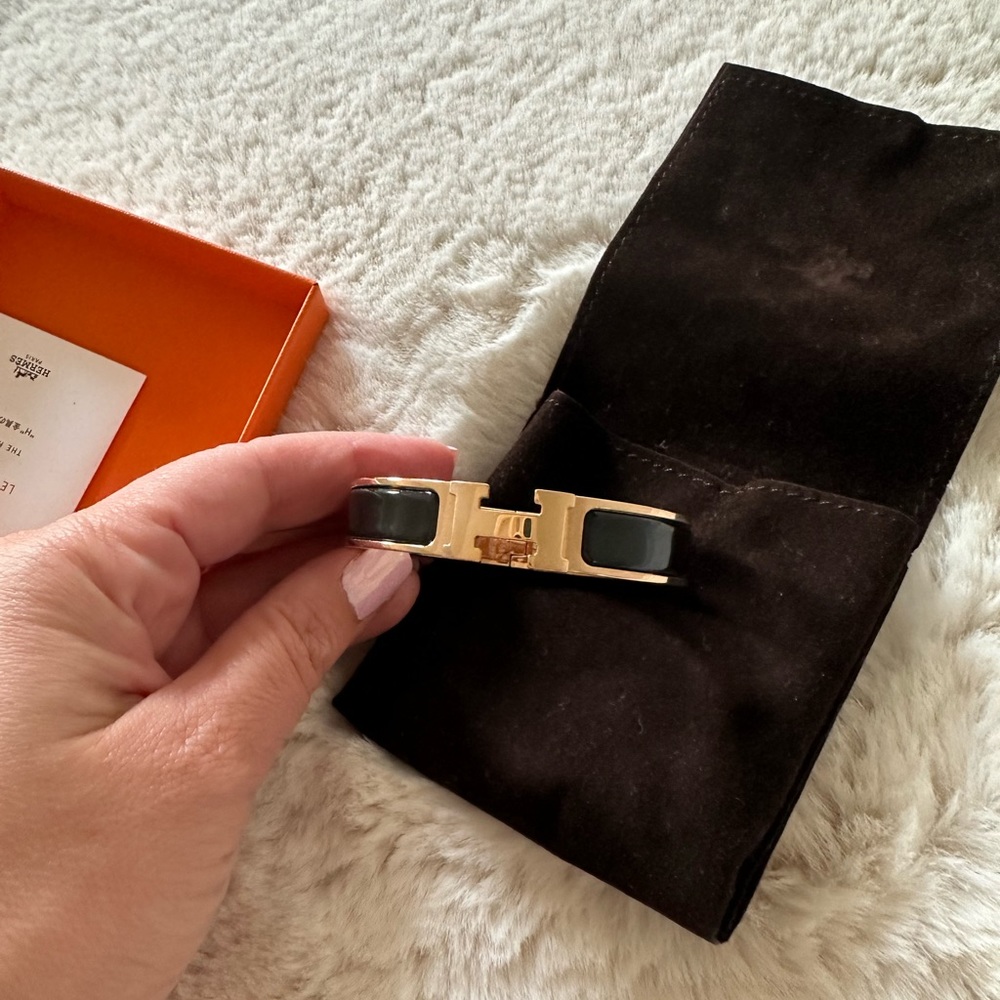 Hermes rose Gold and black Enamel Women’s H Bracelet